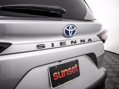 2025 Toyota Sienna XLE