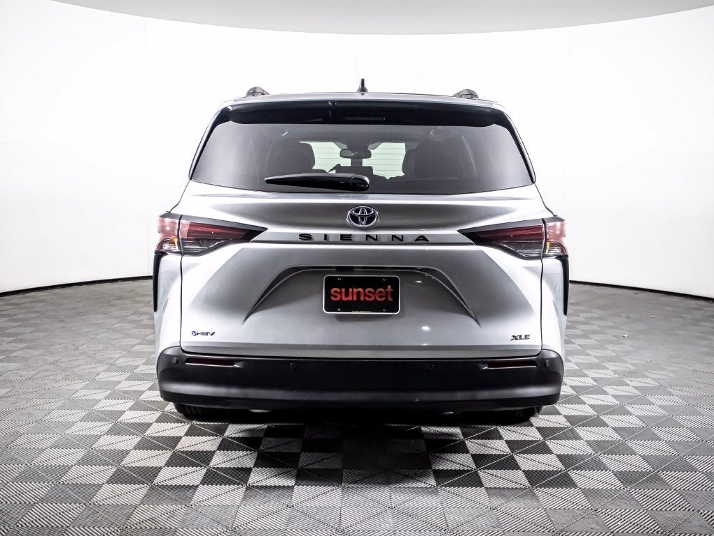 2025 Toyota Sienna XLE