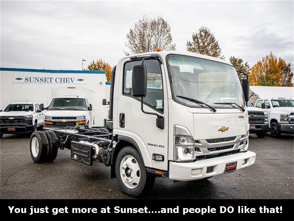 2024 Chevrolet Low Cab Forward 4500 XD Base
