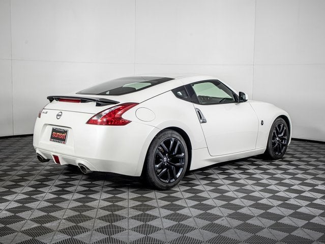 2017 Nissan 370Z 2DR CPE MT