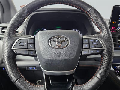 2022 Toyota Sienna LE 8 Passenger