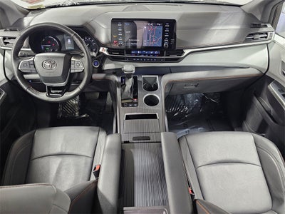 2022 Toyota Sienna LE 8 Passenger