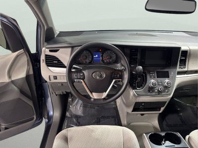 2017 Toyota Sienna LE 8 Passenger