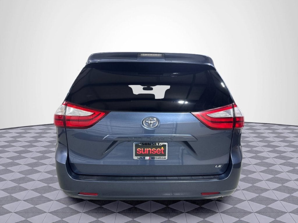2017 Toyota Sienna LE 8 Passenger