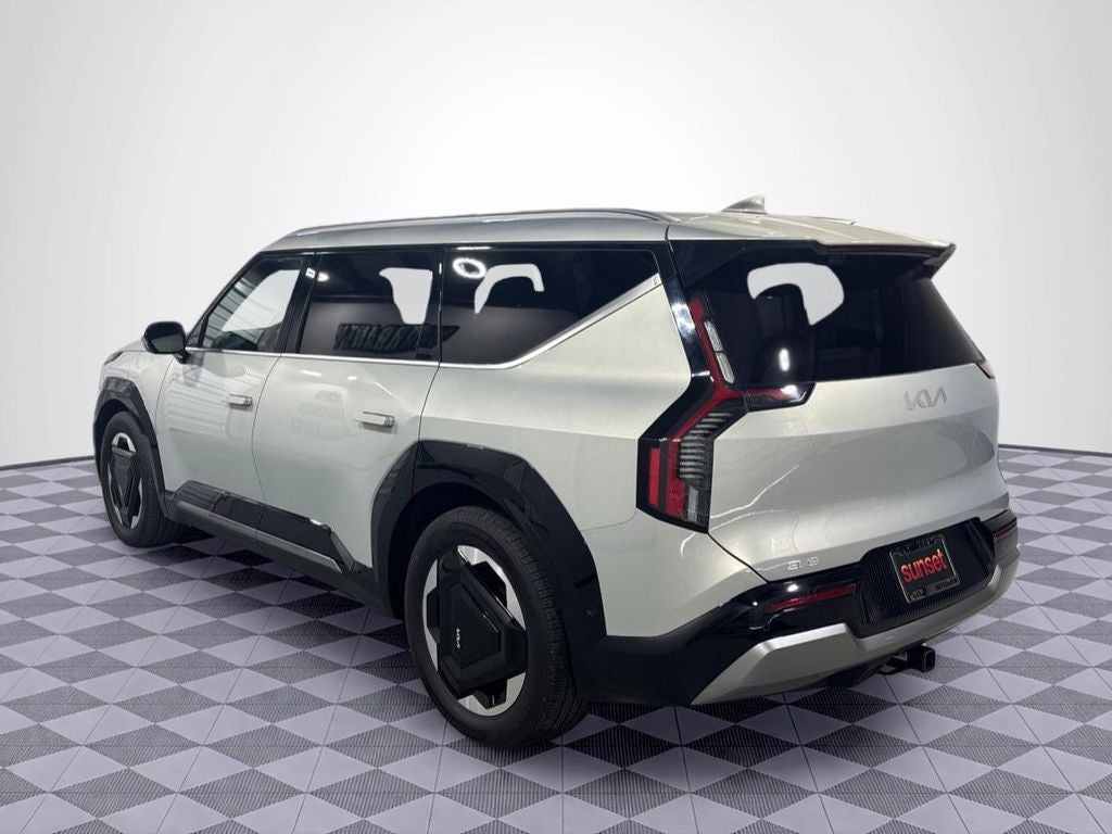 2026 Kia EV9 Light Long Range