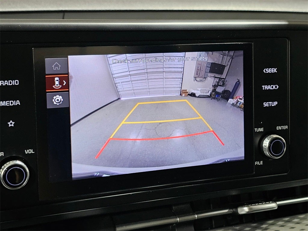 2024 Kia Carnival LX