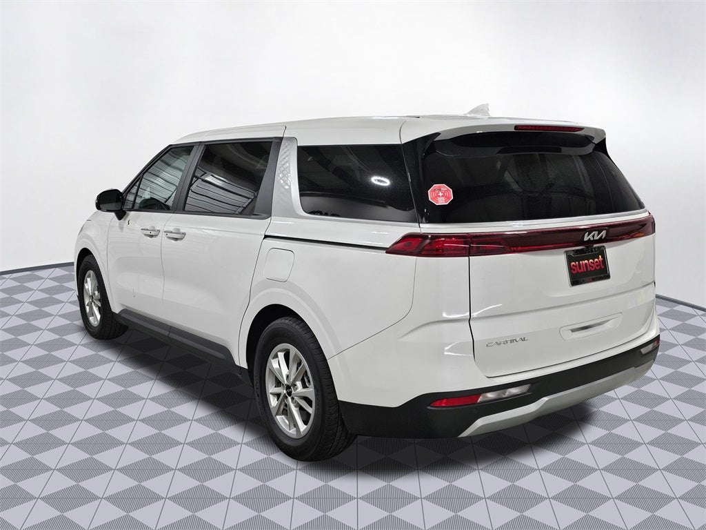 2024 Kia Carnival LX