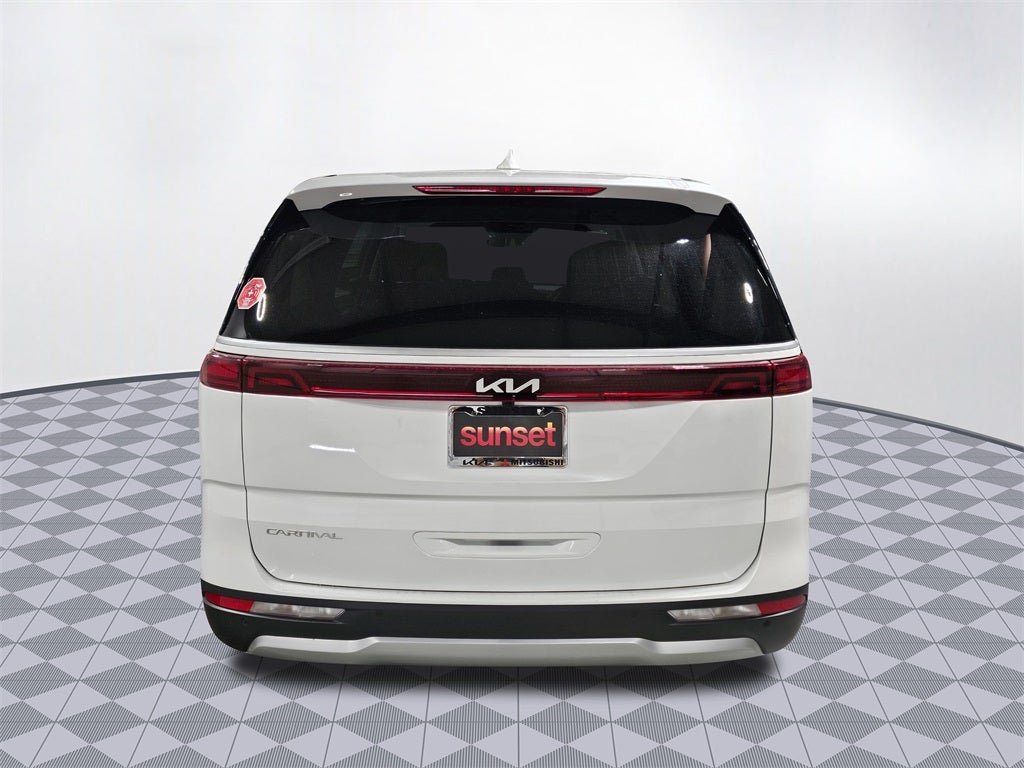 2024 Kia Carnival LX