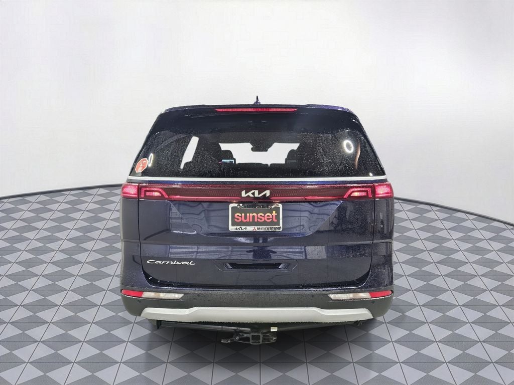 2022 Kia Carnival LX
