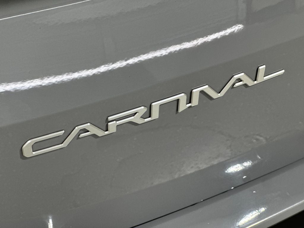 2024 Kia Carnival SX
