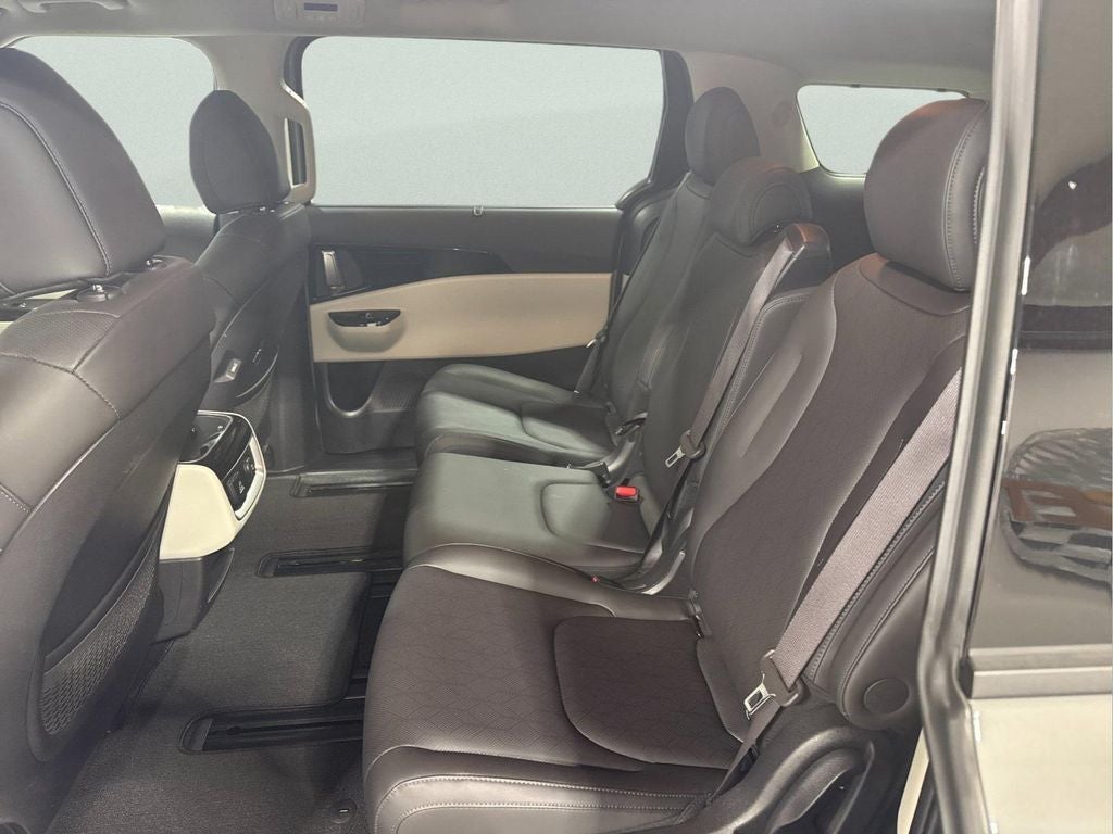 2024 Kia Carnival SX