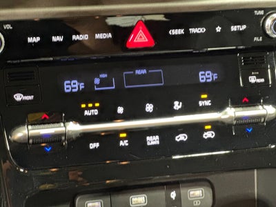 2024 Kia Carnival SX